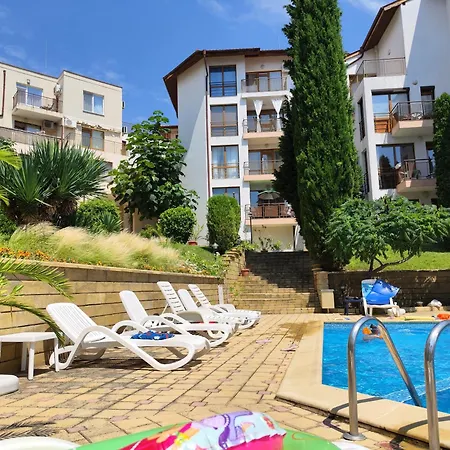 Complex Compass Apartman *